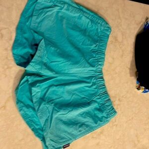 Patagonia baggies 2.5 size large turquoise